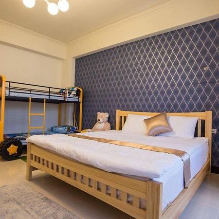 Bed and Breakfast Bay House Донґан Екстер'єр фото